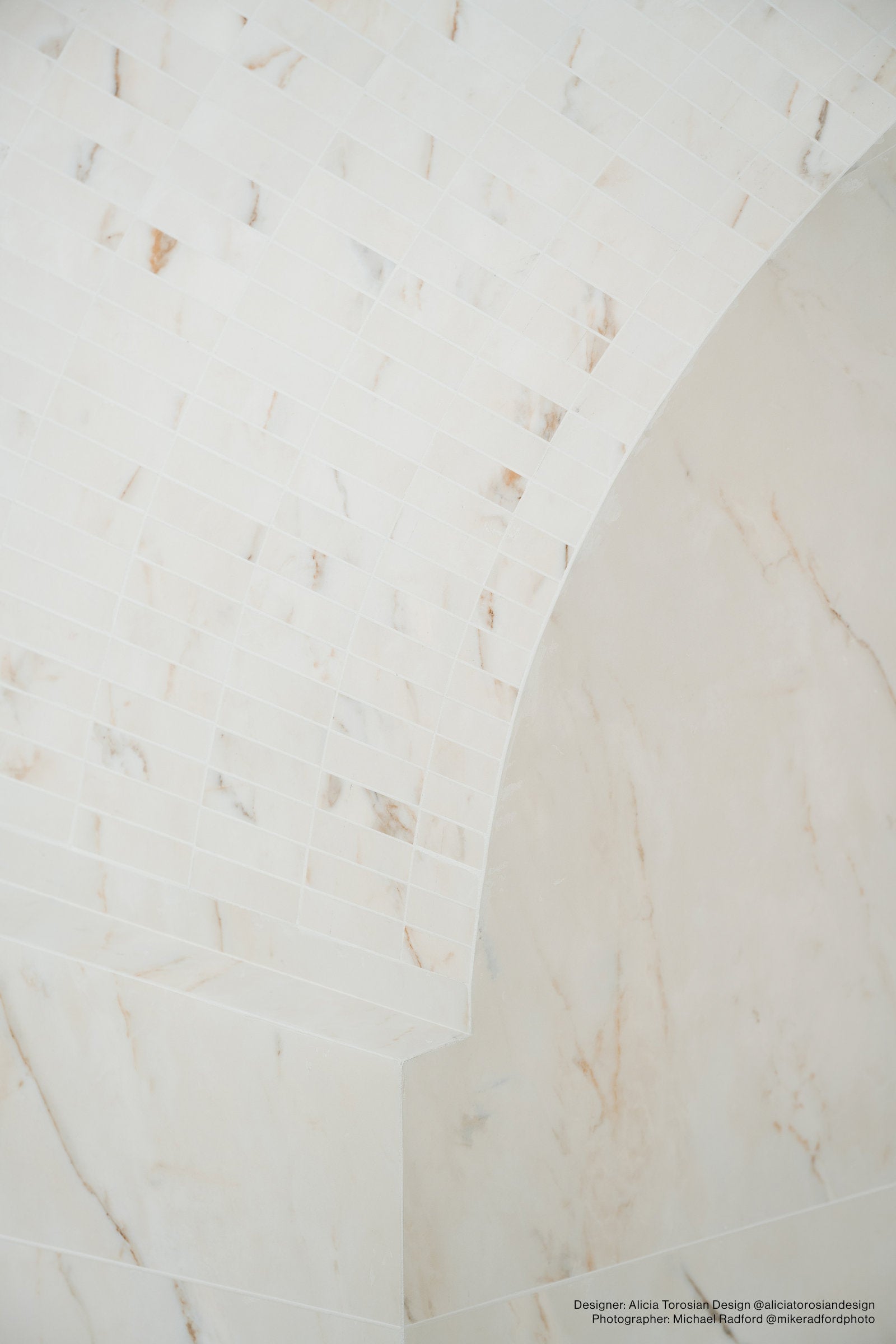 Bedrosians Magnifica The Thirties 30" x 30" - 8mm Honed Porcelain Tile in Calacatta Oro | Item Code DOLMAGORO3030-8H