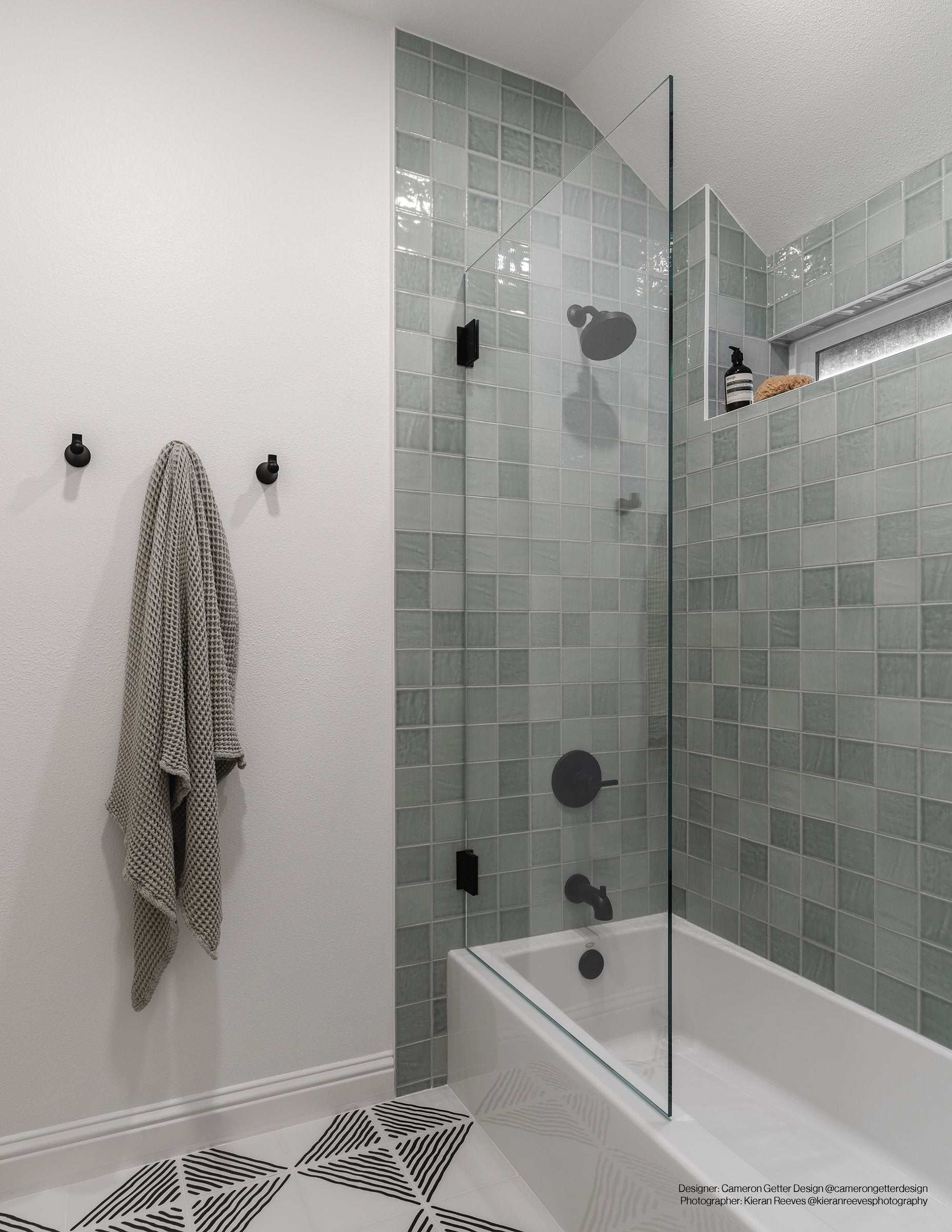 Bedrosians Marin 4" x 4" Ceramic Wall Tile in Aloe Green | Item Code 100003165