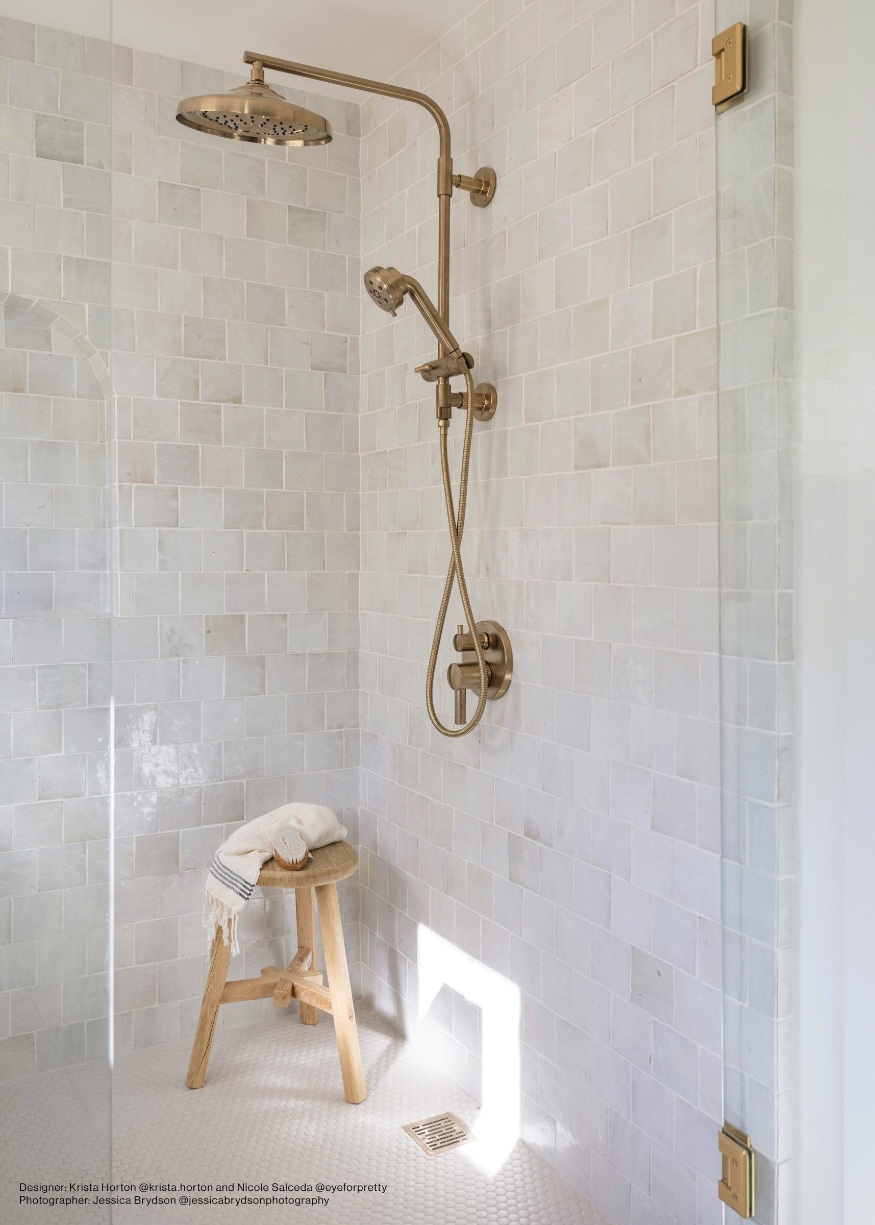Bedrosians Marin 3/4" Penny Round Matte Porcelain Mosaic in Sand Dollar | Item Code 100004038