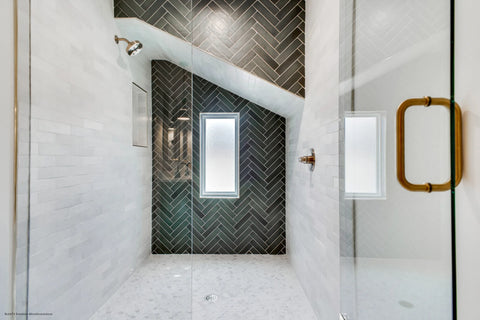 Makoto 2.5" x 10" Matte Ceramic Wall Tile in Midori Green