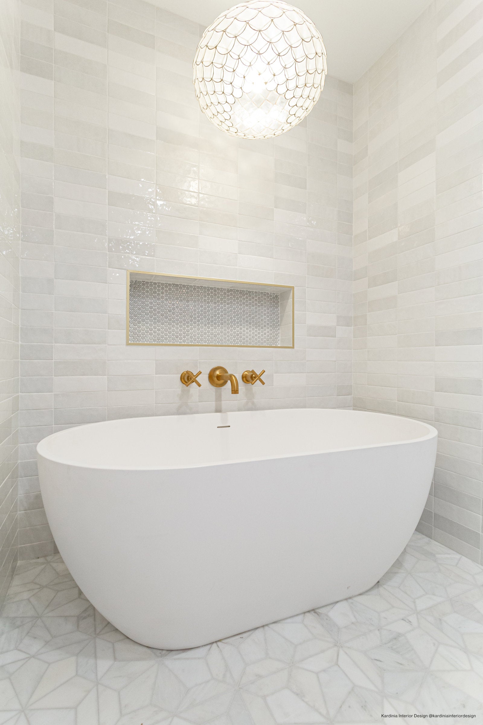 Bedrosians 360 3/4" x 3/4" Penny Round Glossy Mosaic Tile in Dove Grey | Item Code DEC360DOG34G