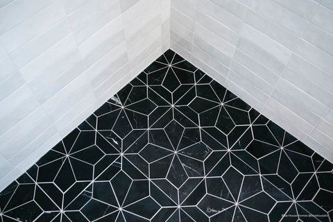 Blomma Honed Marble Mosaic Tile in Nero