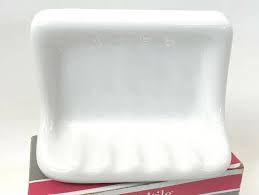 BATH ACCESSORIES 5 1/8X7 , Glossy