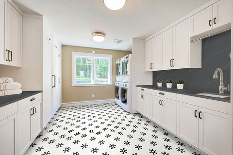 WHITE AND BLACK MOD PETAL PATTERN MATTE